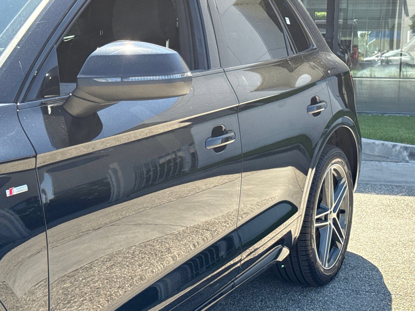 Used 2024 Audi Q5 e Premium Plus w/ Premium Plus Package AWD/4WD image 4