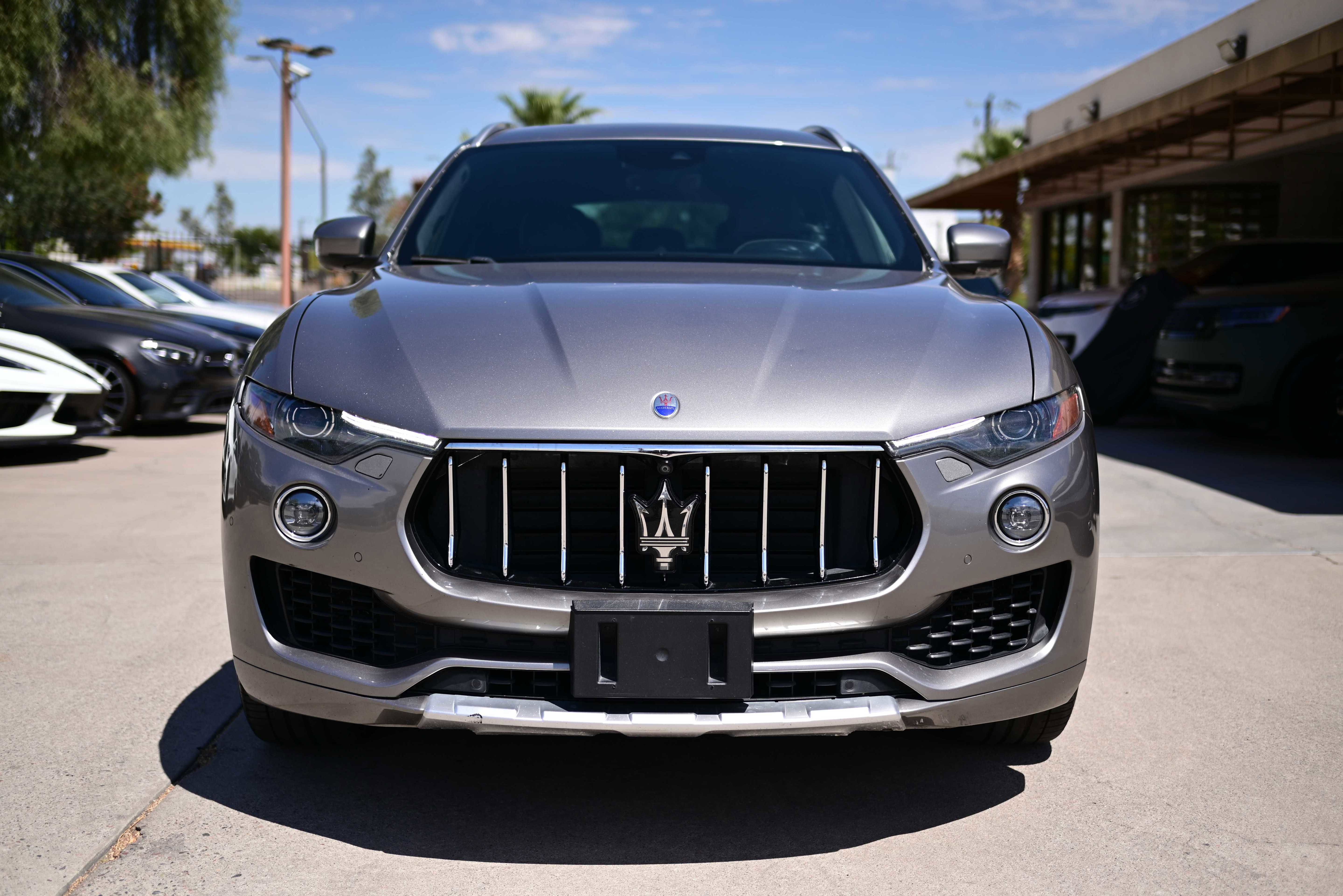 Used 2017 Maserati Levante S image 2