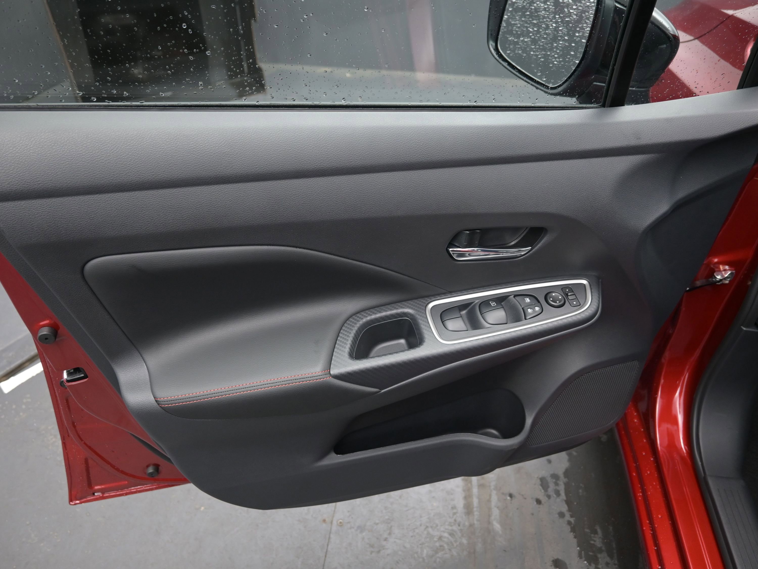 New 2025 Nissan Versa SR image 11