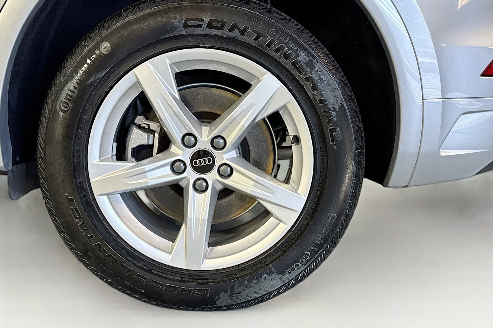 Used 2023 Audi Q5 2.0T Premium w/ Convenience Package AWD/4WD image 30