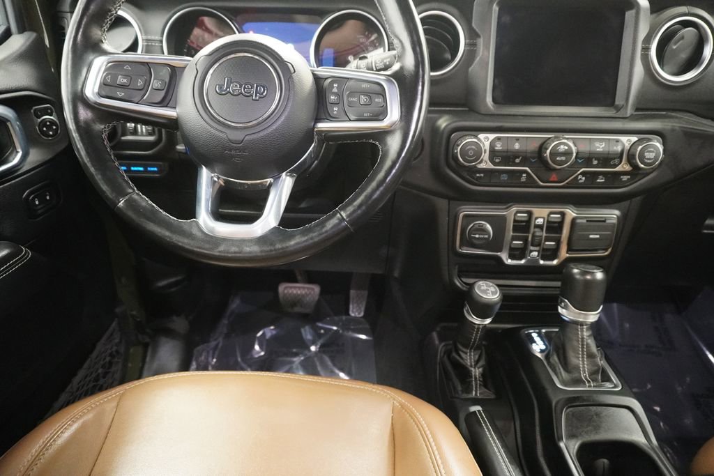 Used 2022 Jeep Wrangler Unlimited Sahara w/ Cold Weather Group AWD/4WD image 14