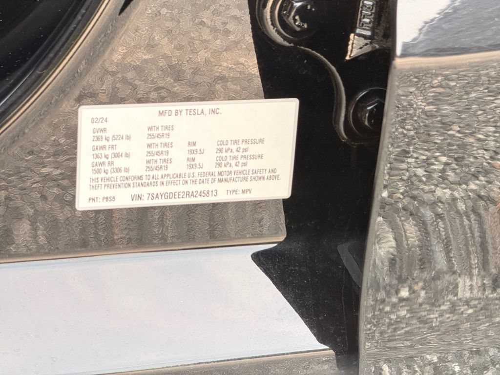 Used 2024 Tesla Model Y Long Range AWD/4WD image 33