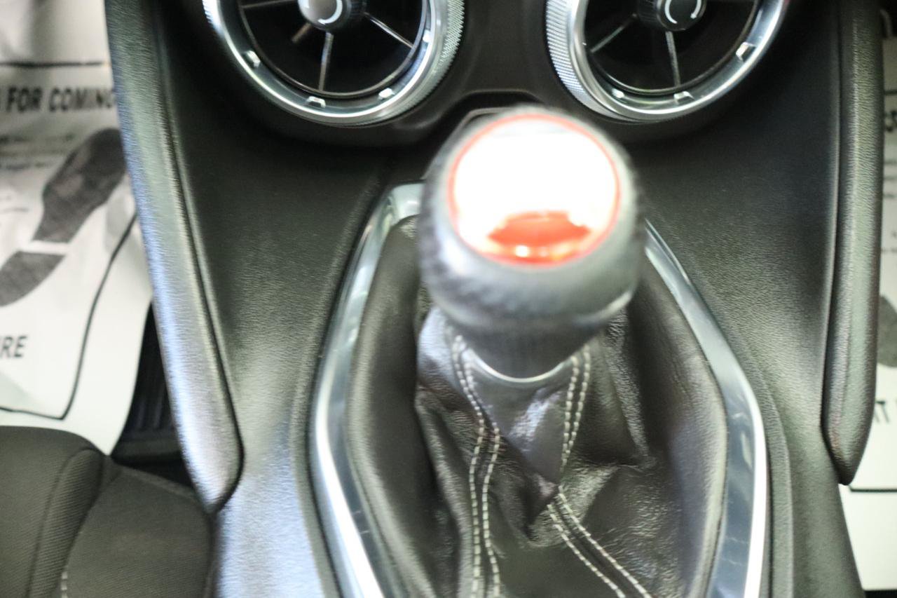 Used 2022 Chevrolet Camaro LT RWD image 21