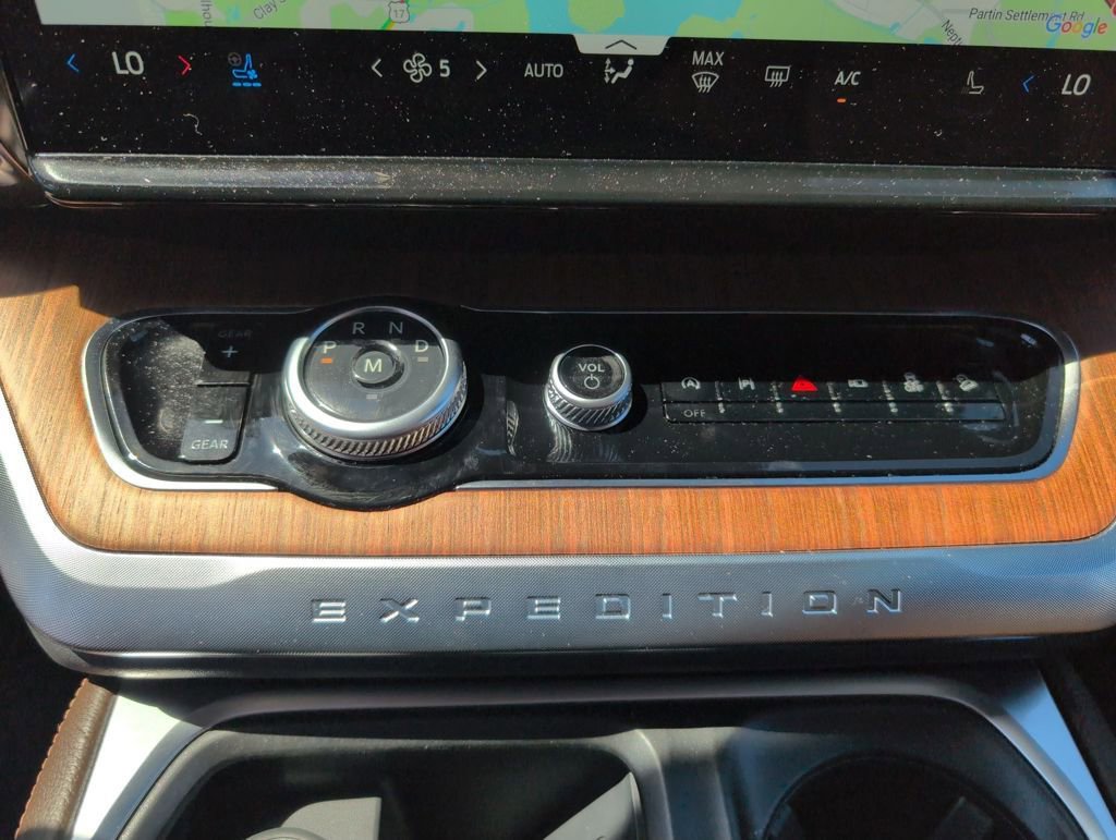 New 2025 Ford Expedition King Ranch image 25