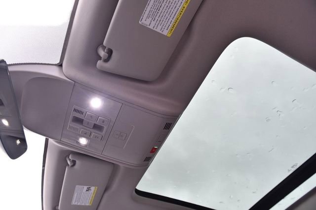 Certified 2023 Volkswagen Taos SE w/ Panoramic Sunroof Package image 20