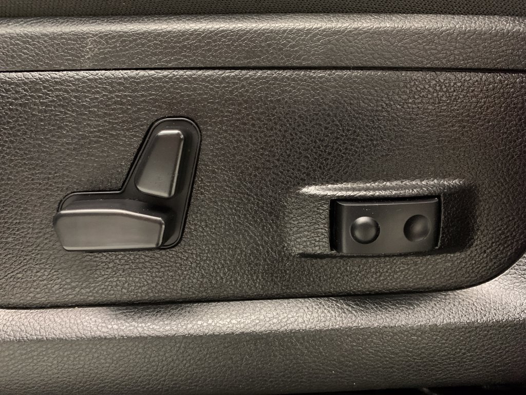 Used 2025 RAM 2500 Big Horn AWD/4WD image 22