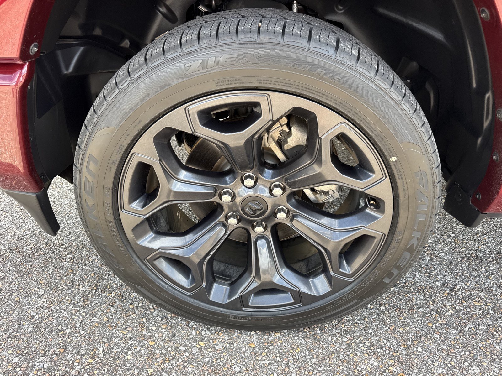 Used 2024 RAM 1500 Limited AWD/4WD image 10