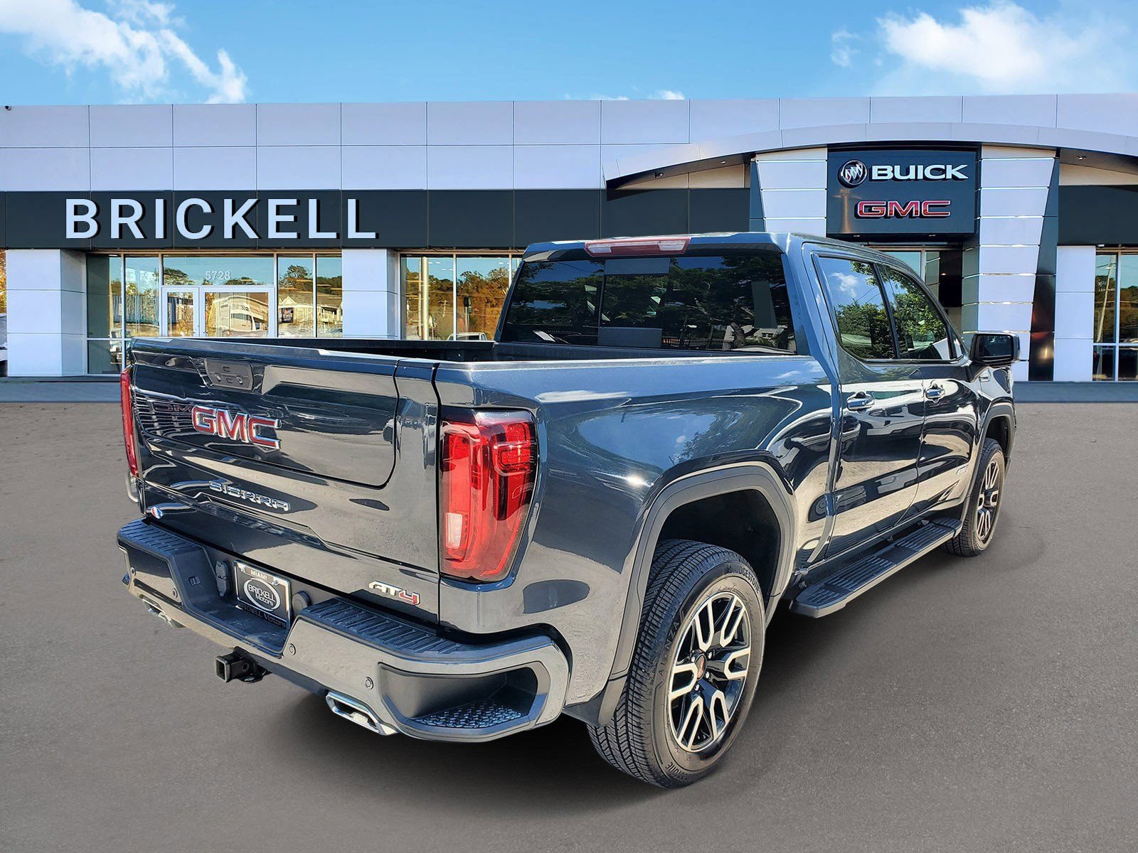 Used 2020 GMC Sierra 1500 AT4 w/ AT4 Premium Package AWD/4WD image 3