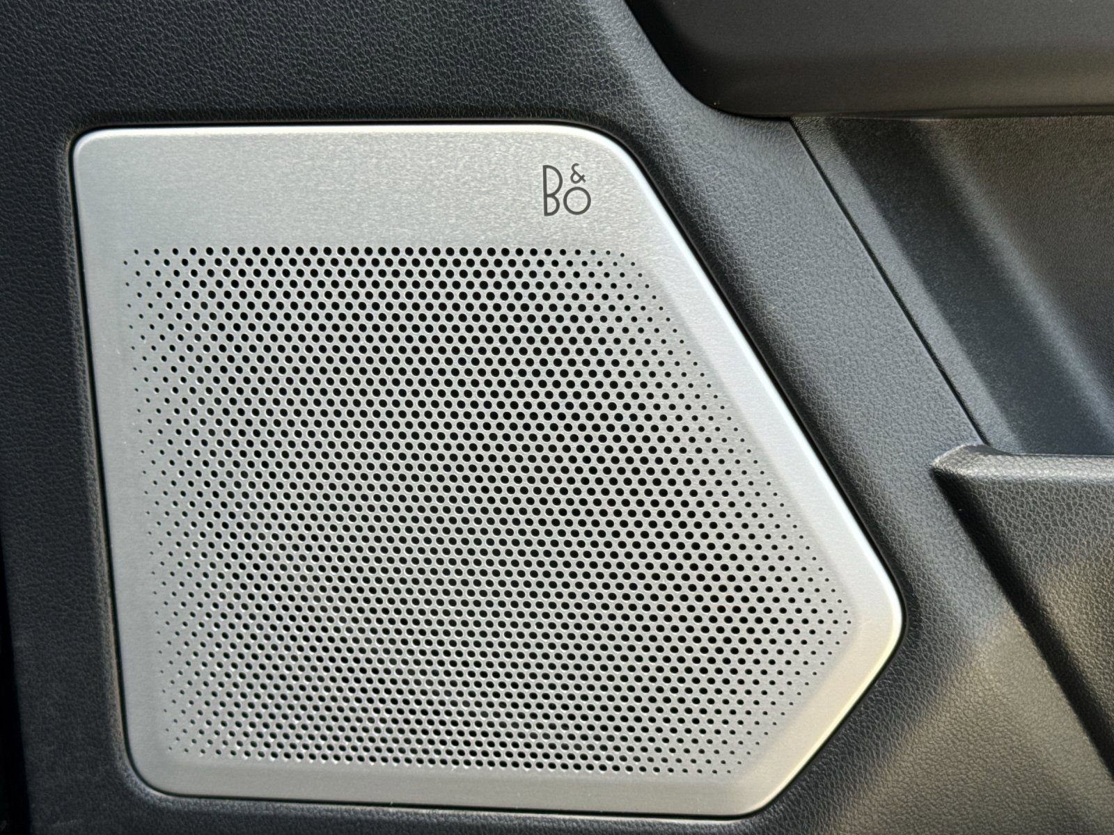 Used 2025 Ford F150 Lariat w/ Equipment Group 502A High image 20