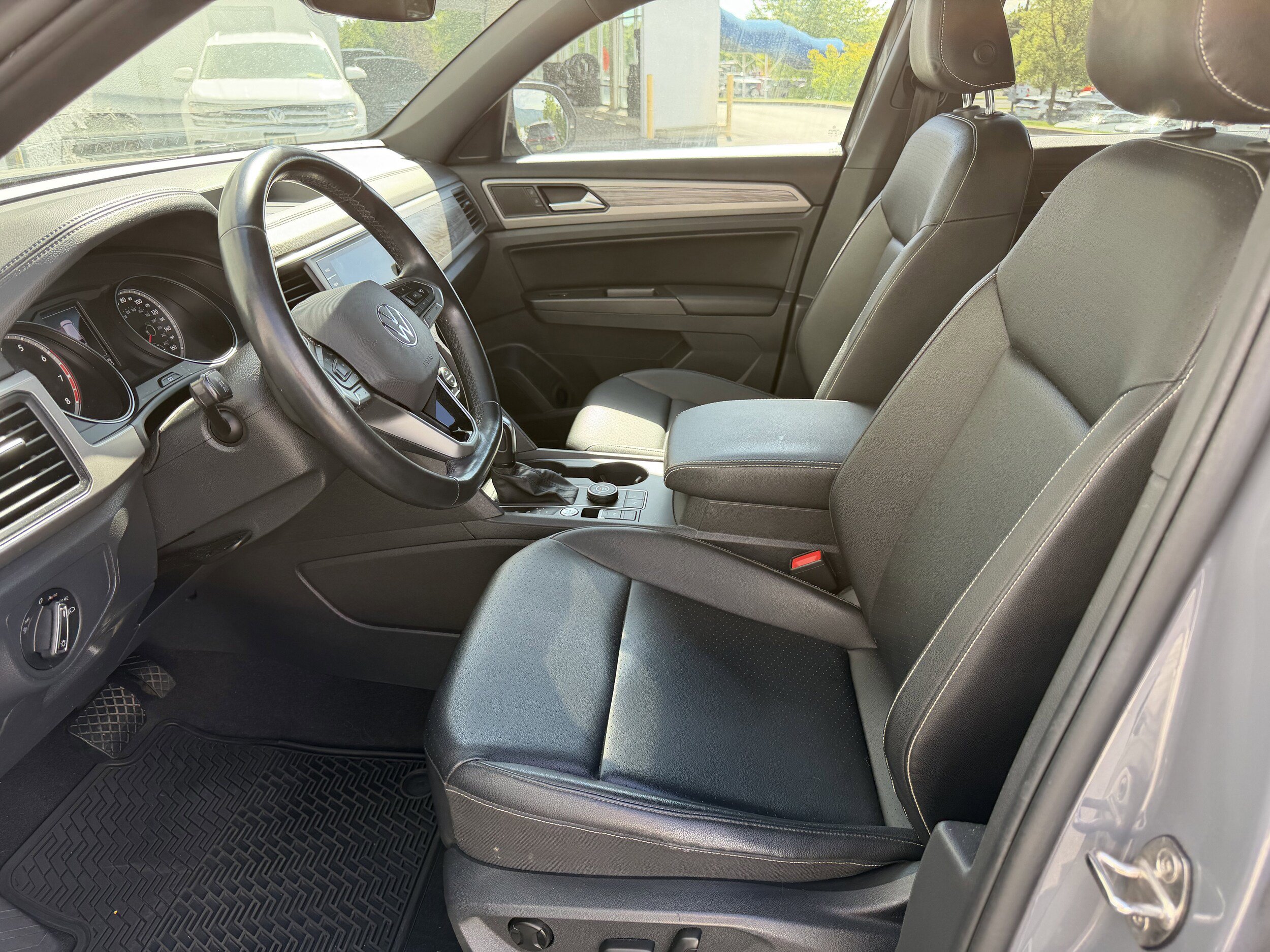 Used 2020 Volkswagen Atlas Cross Sport SE AWD/4WD image 11