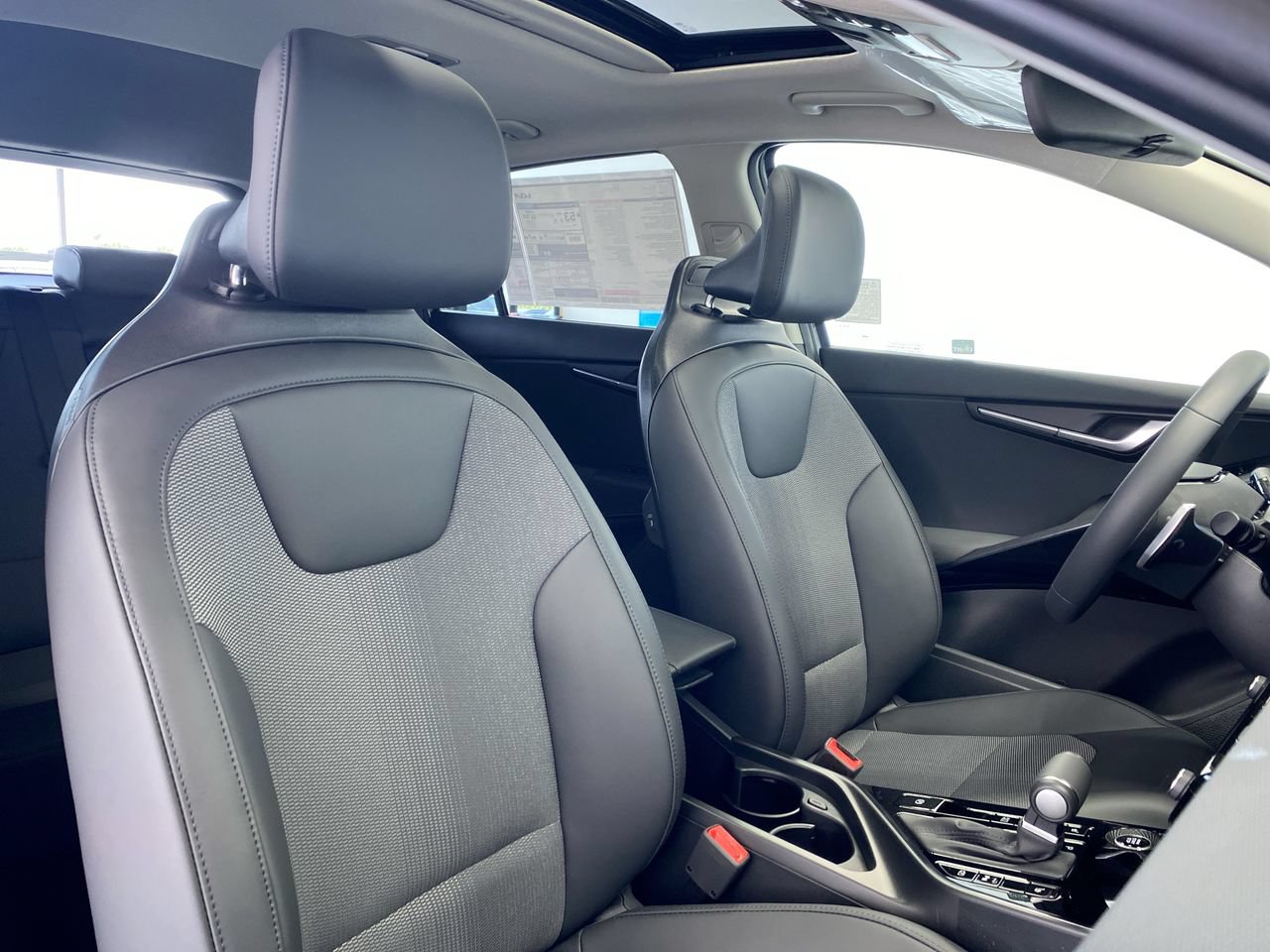 New 2026 Kia Niro EX w/ EX Premium Package FWD image 32