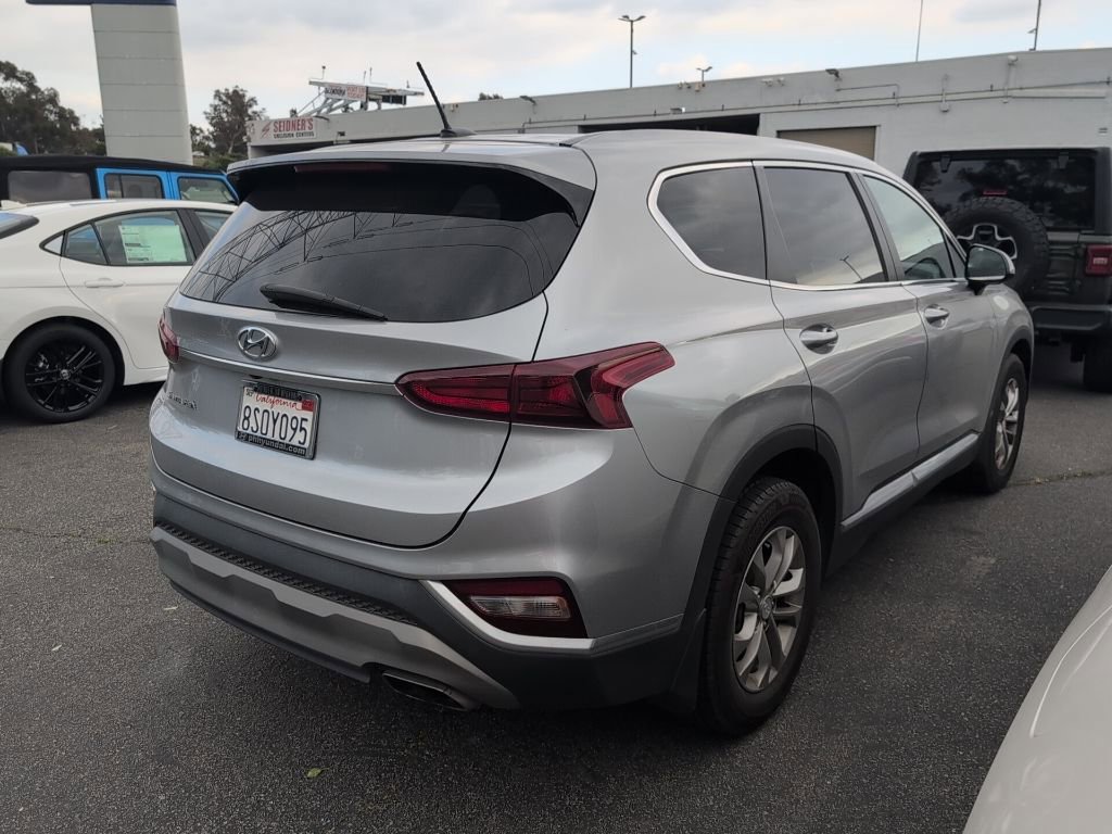 Used 2020 Hyundai Santa Fe SE image 4