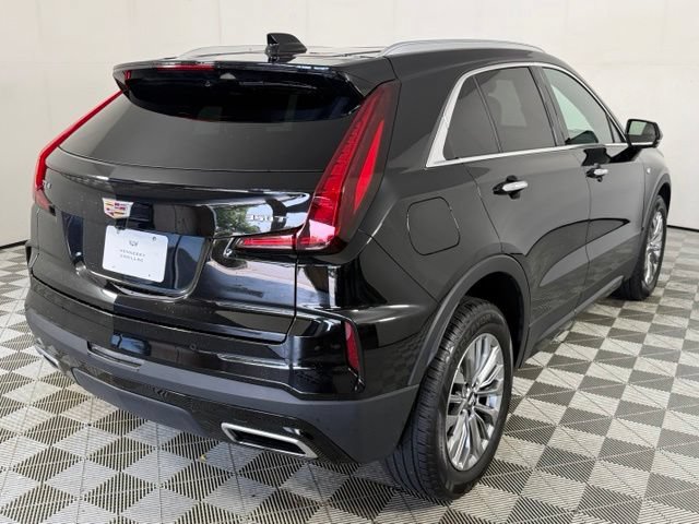 Certified 2025 Cadillac XT4 Premium Luxury FWD image 9