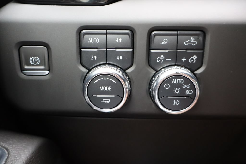 Used 2023 GMC Sierra 1500 Denali w/ Technology Package AWD/4WD image 34