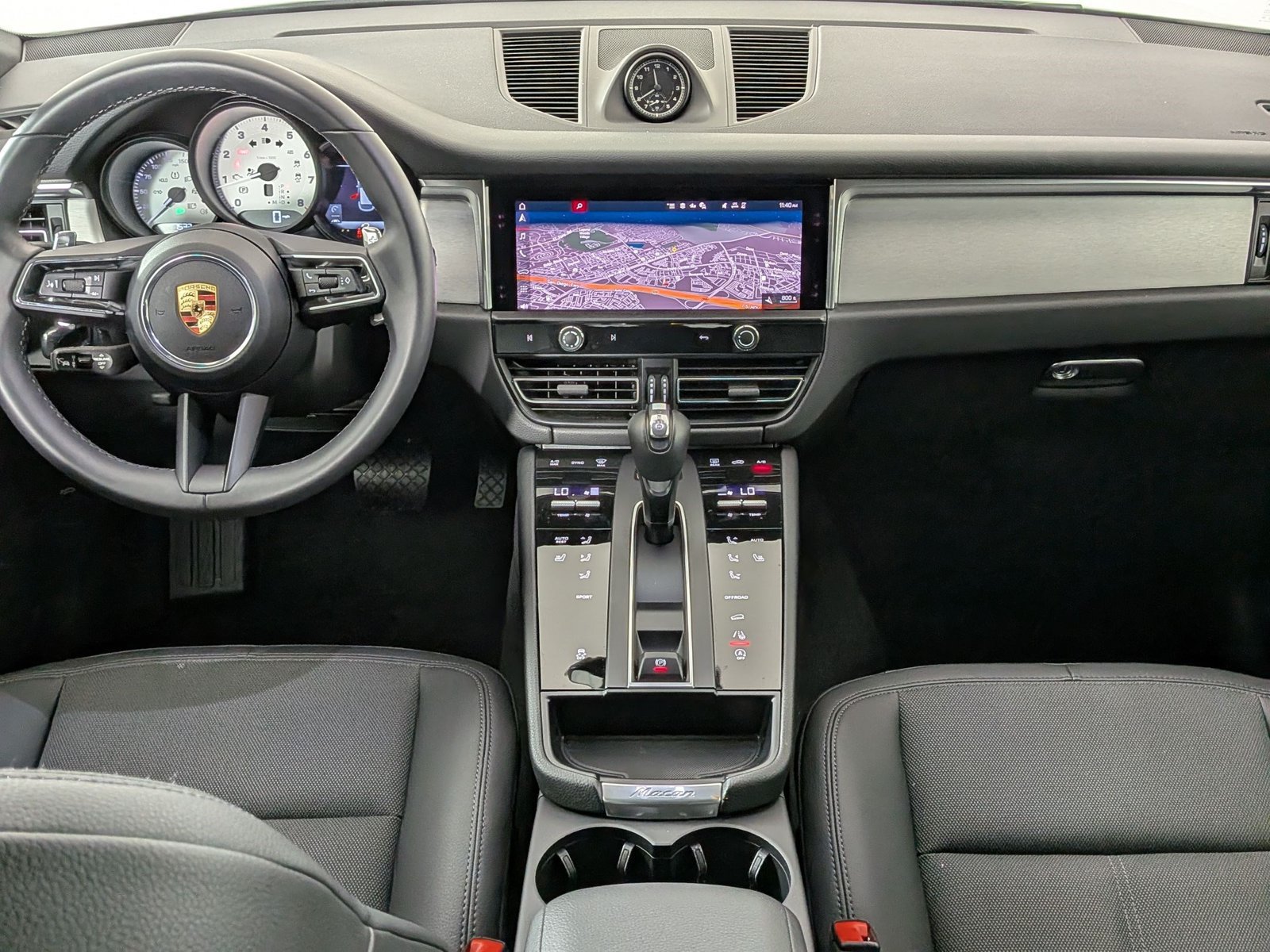 Used 2025 Porsche Macan Turbo AWD/4WD image 19