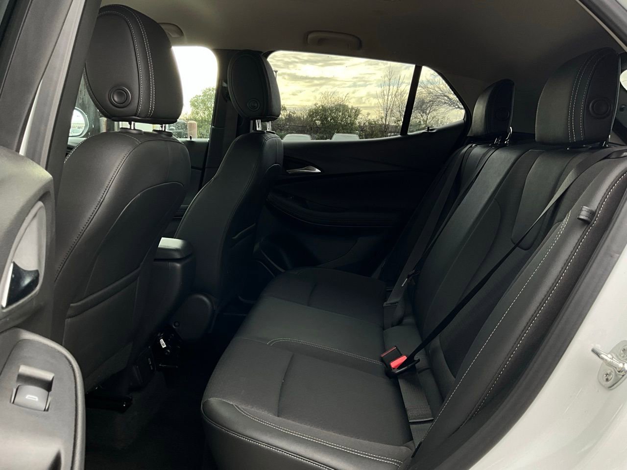 Used 2025 Buick Encore GX Preferred image 11