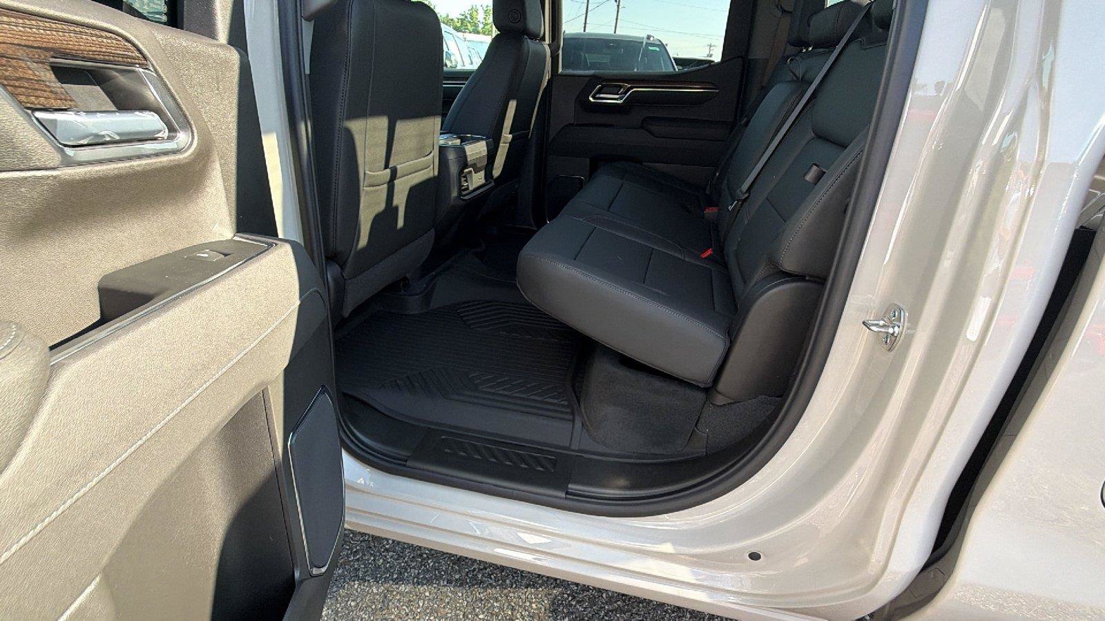 New 2026 Chevrolet Silverado 1500 RST w/ RST All Star Premium Package AWD/4WD image 18