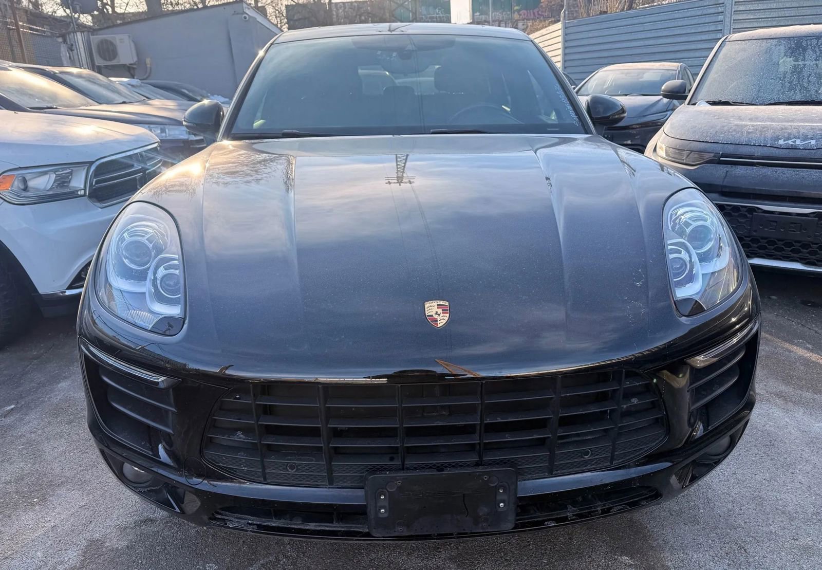 Used 2018 Porsche Macan Sport Edition AWD/4WD image 2