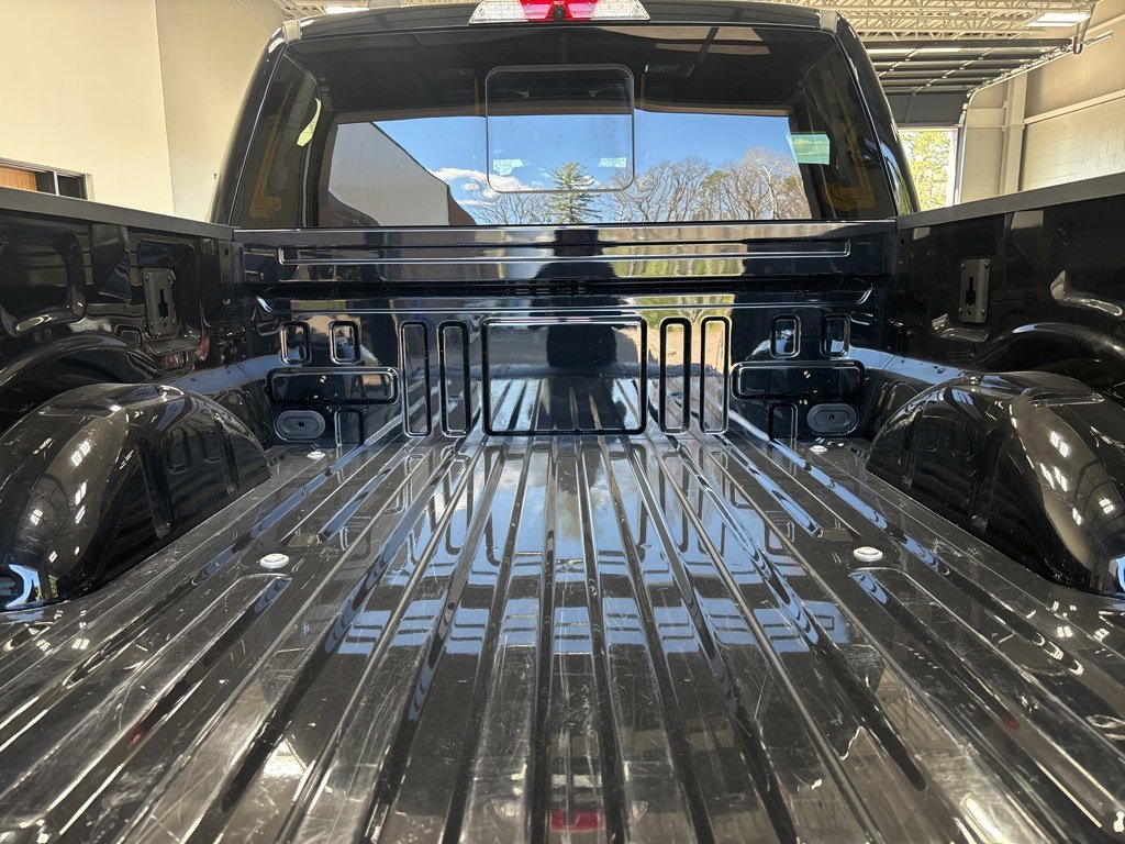 Used 2024 Ford F150 Platinum image 9