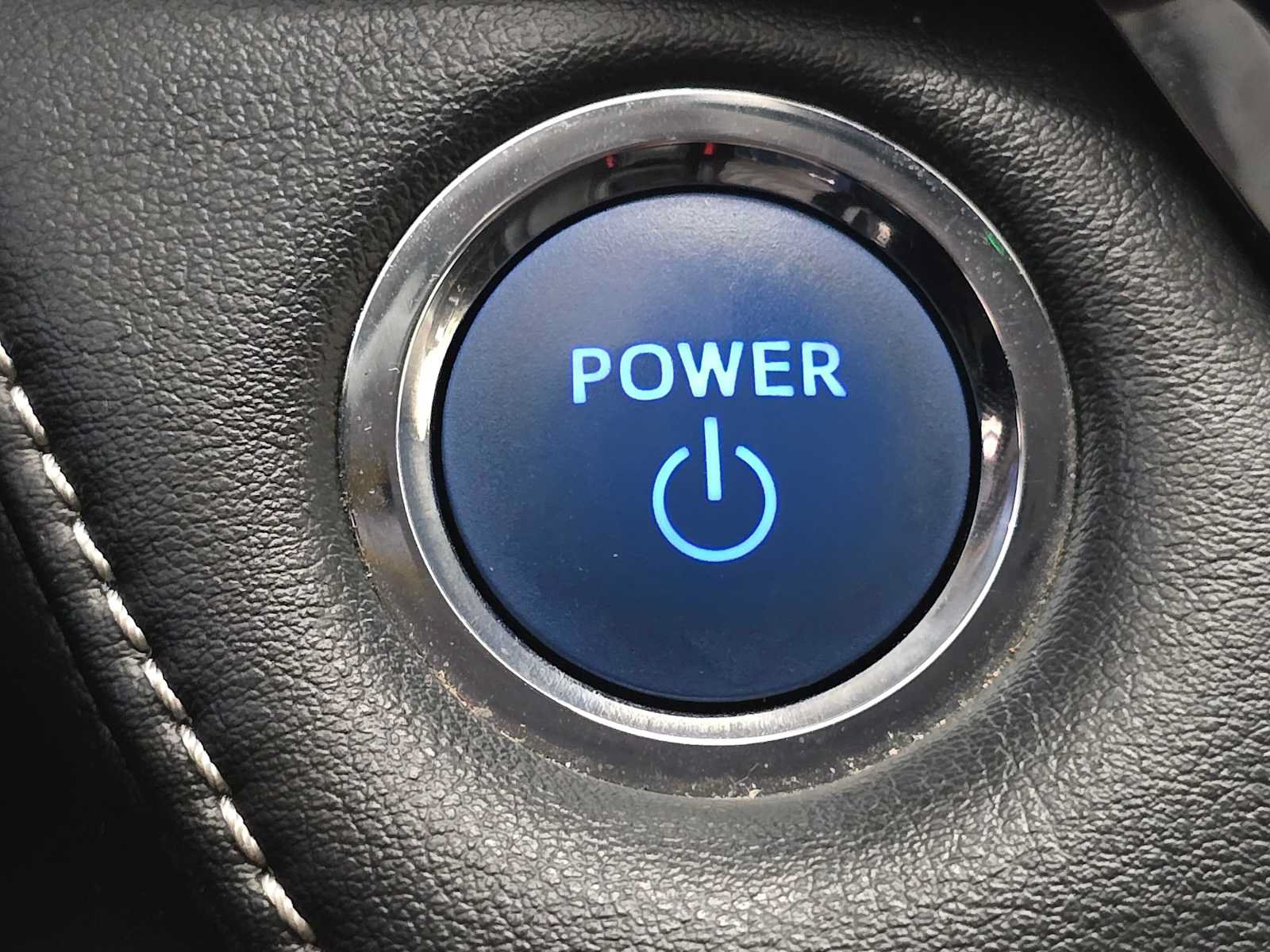 Used 2018 Toyota RAV4 Limited AWD/4WD image 17