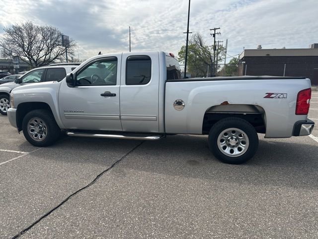 Used 2011 Chevrolet Silverado 1500 LS RWD image 6