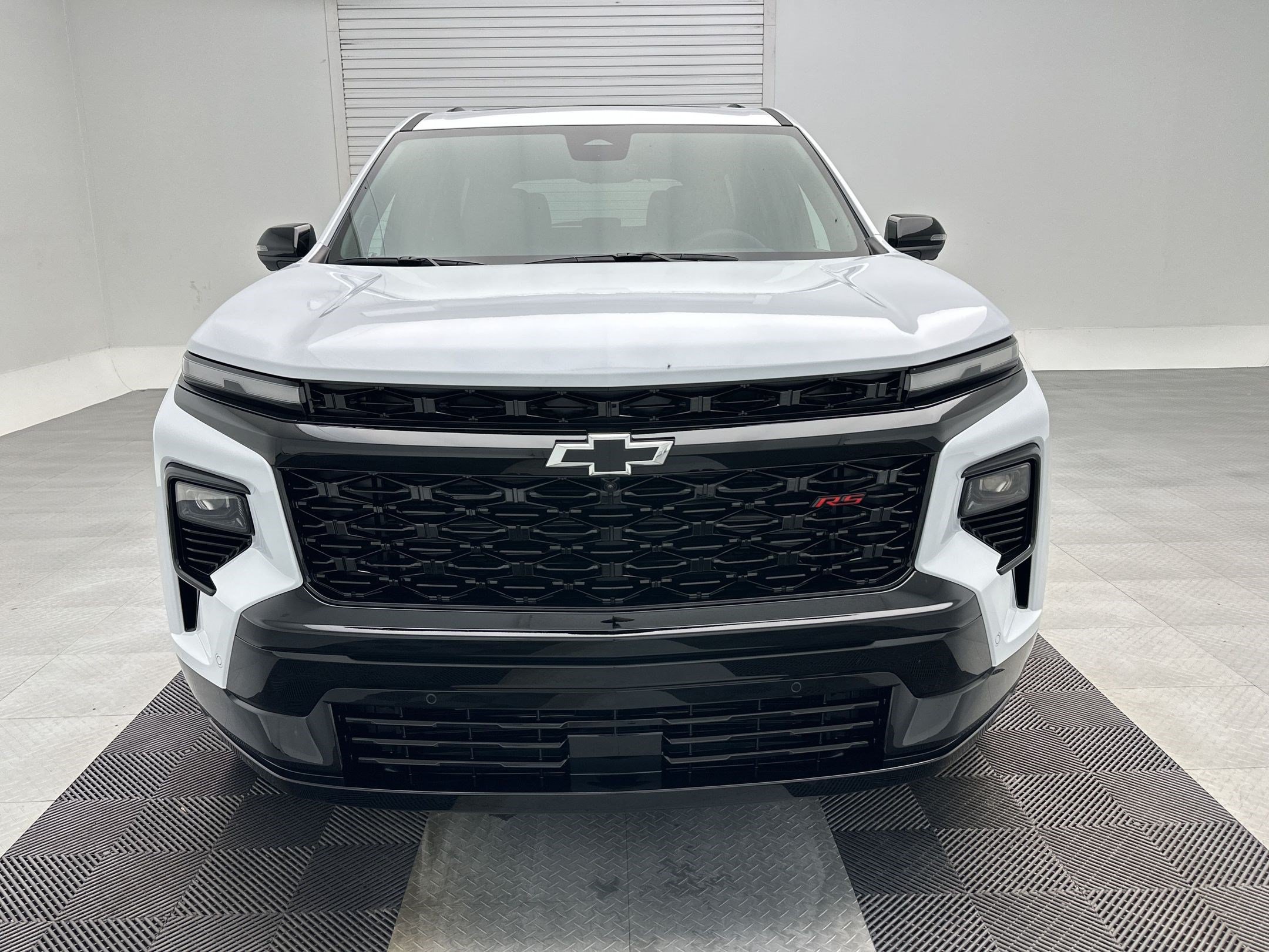 New 2026 Chevrolet Traverse RS w/ LPO, Floor Liner Package AWD/4WD image 6