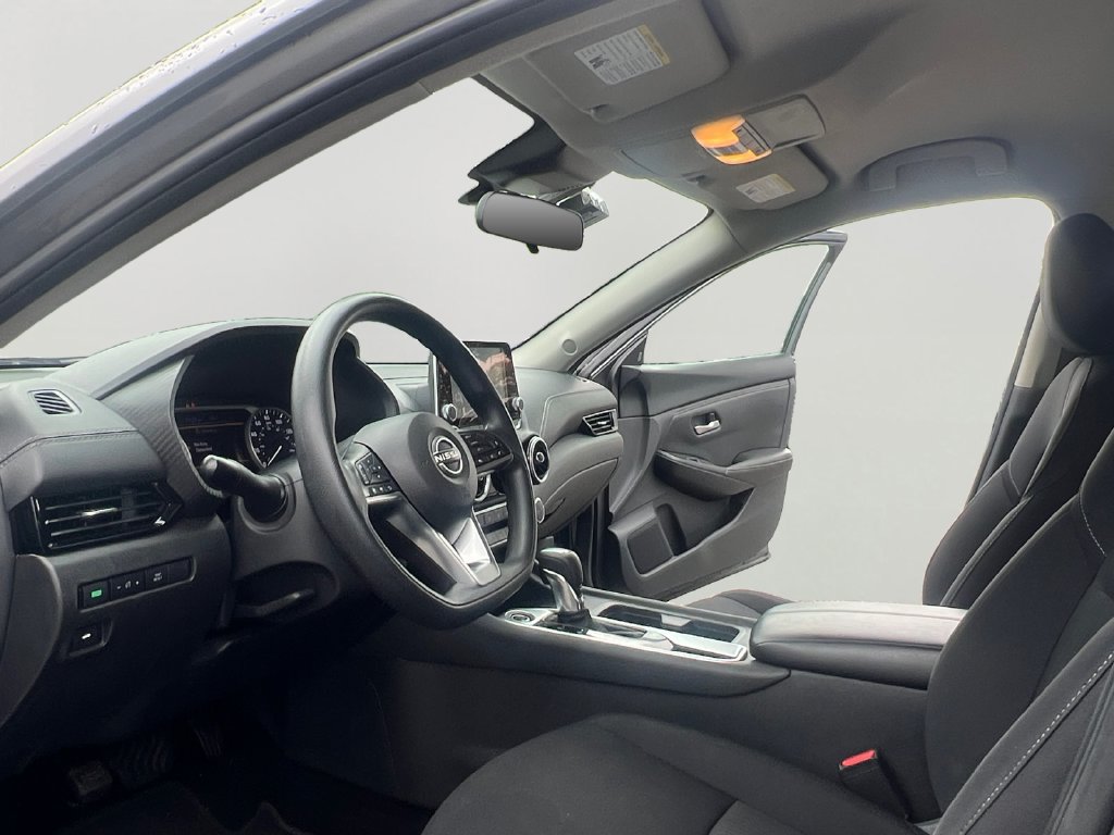Used 2024 Nissan Sentra SV FWD image 9