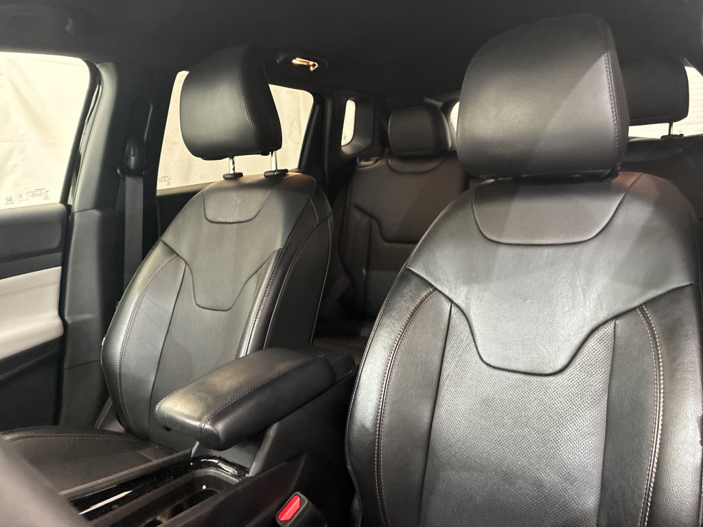 Used 2023 Jeep Compass Limited AWD/4WD image 13