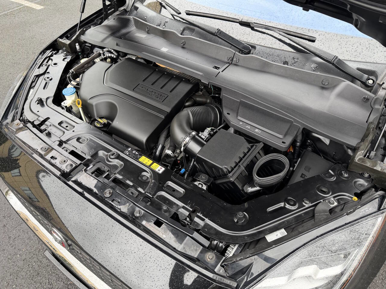 Used 2019 Jaguar E-PACE image 34