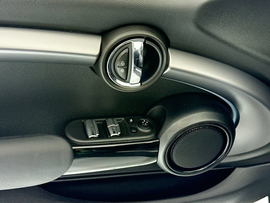 Used 2022 MINI Cooper S w/ Premium Package FWD image 31