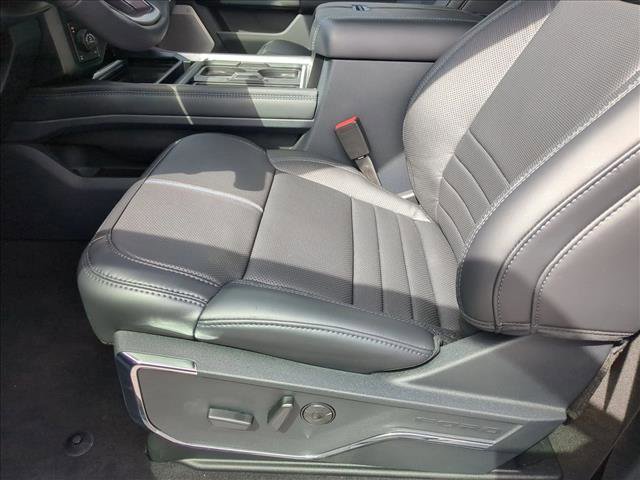 New 2026 Ford F250 Platinum w/ Tremor Off-Road Package image 4