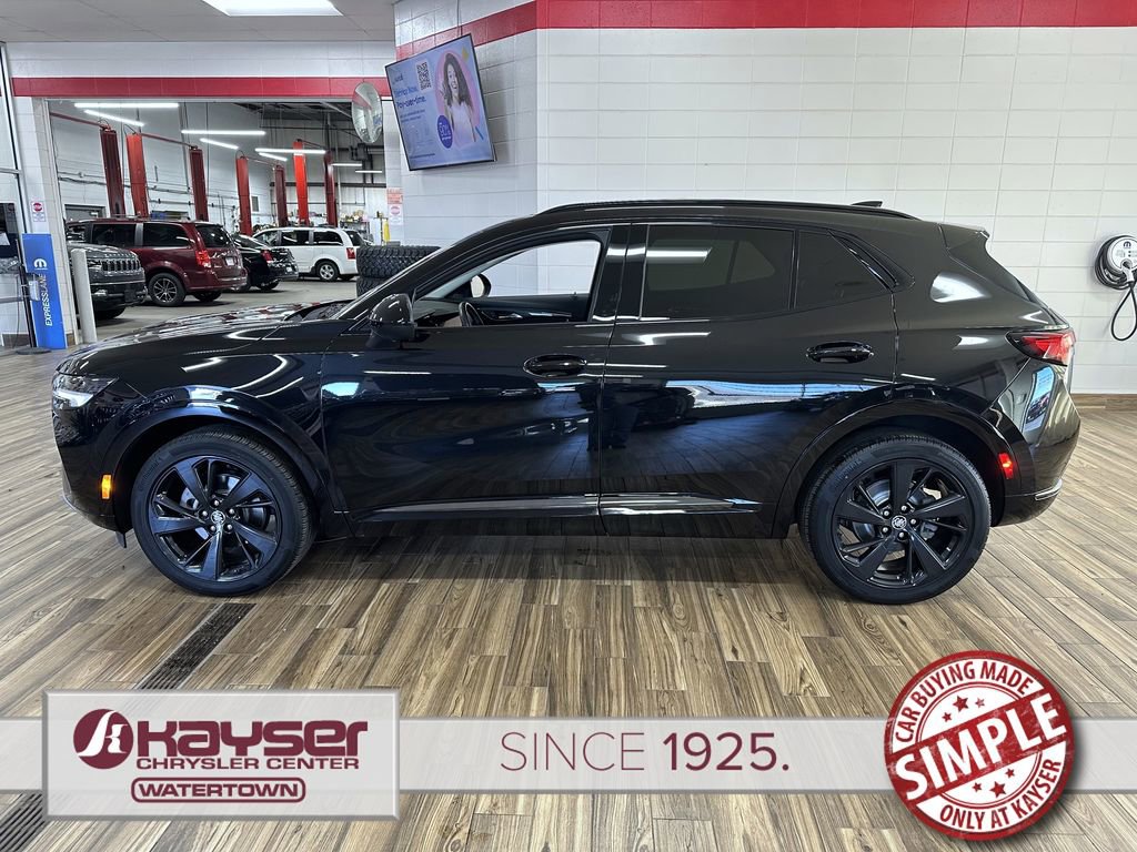 Used 2023 Buick Envision Essence w/ Technology Package I image 2