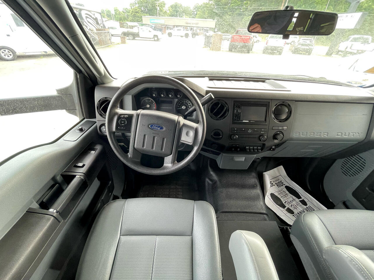 Used 2014 Ford F550 2WD Regular Cab Super Duty image 9