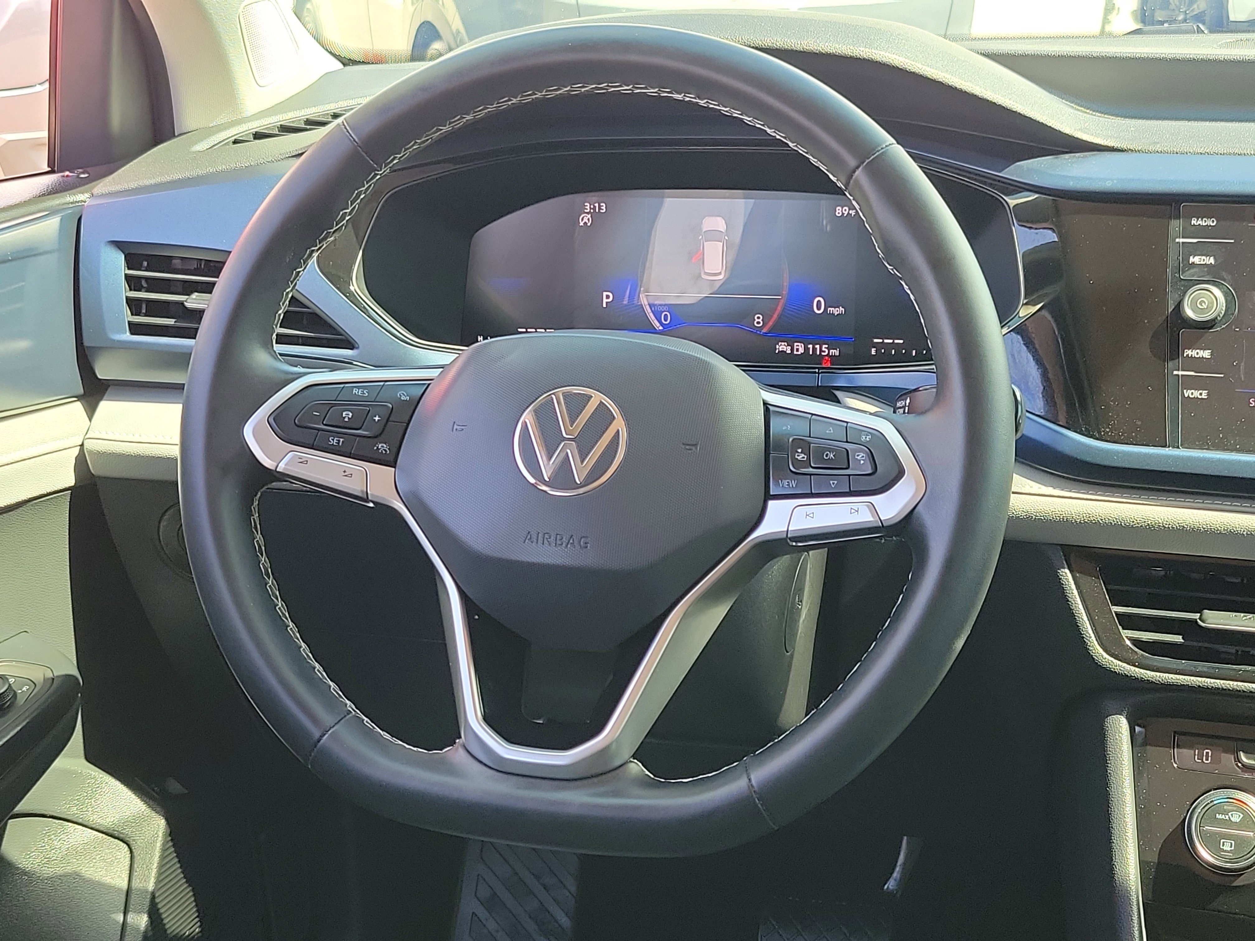 Used 2024 Volkswagen Taos SE FWD image 19