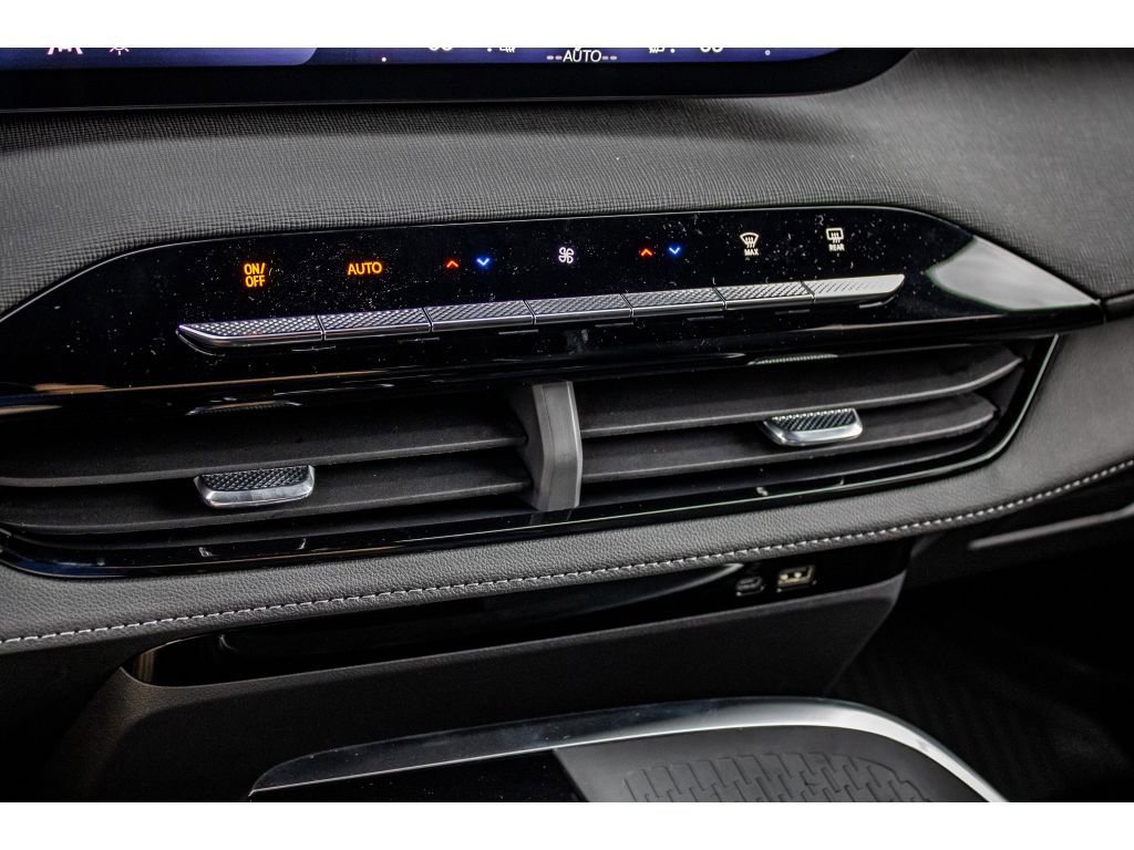 New 2026 Buick Enclave Sport Touring w/ Super Cruise Package AWD/4WD image 36