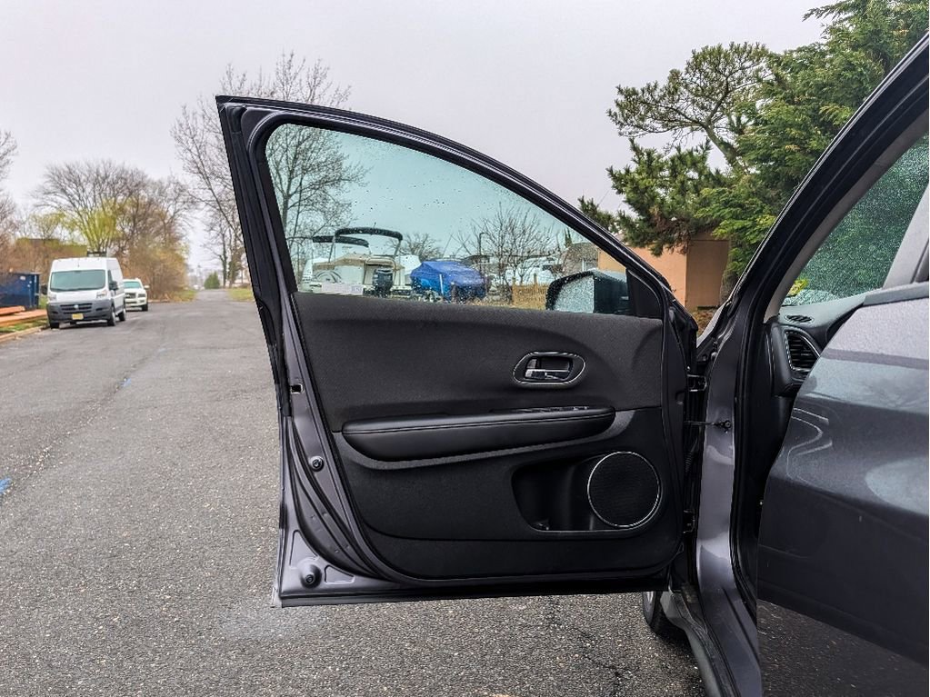 Used 2019 Honda HR-V EX image 10