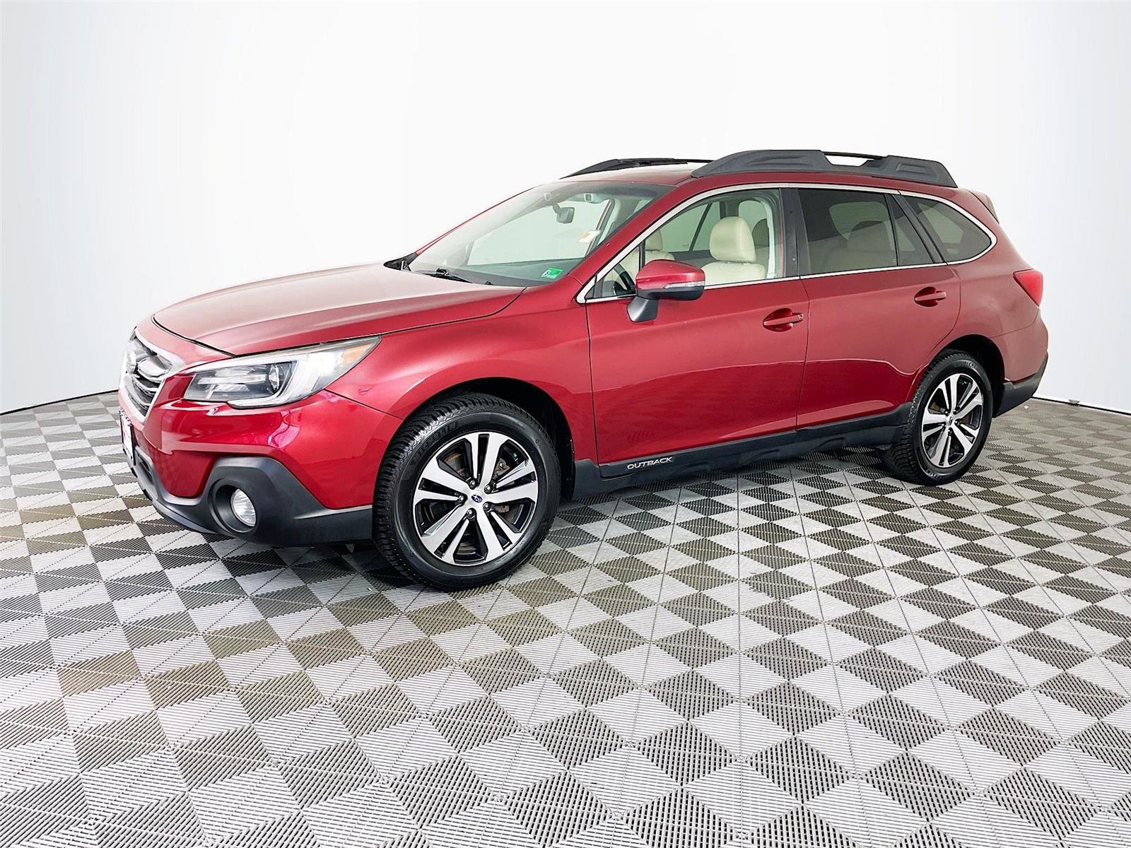 Used 2019 Subaru Outback 2.5i Limited AWD/4WD image 4