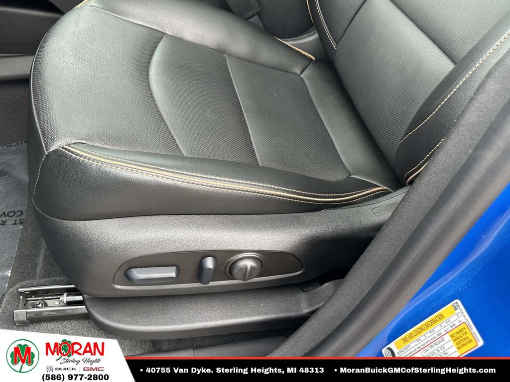Certified 2024 GMC Terrain AT4 w/ Infotainment Package II AWD/4WD image 19