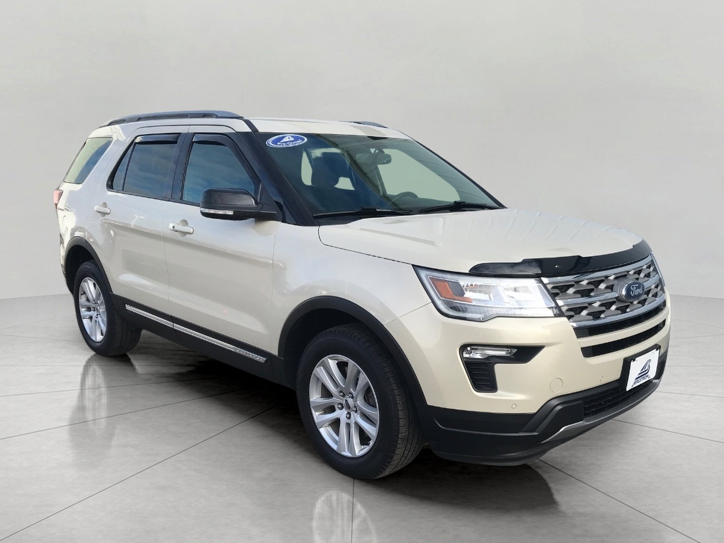 Used 2018 Ford Explorer XLT w/ Equipment Group 202A image 1