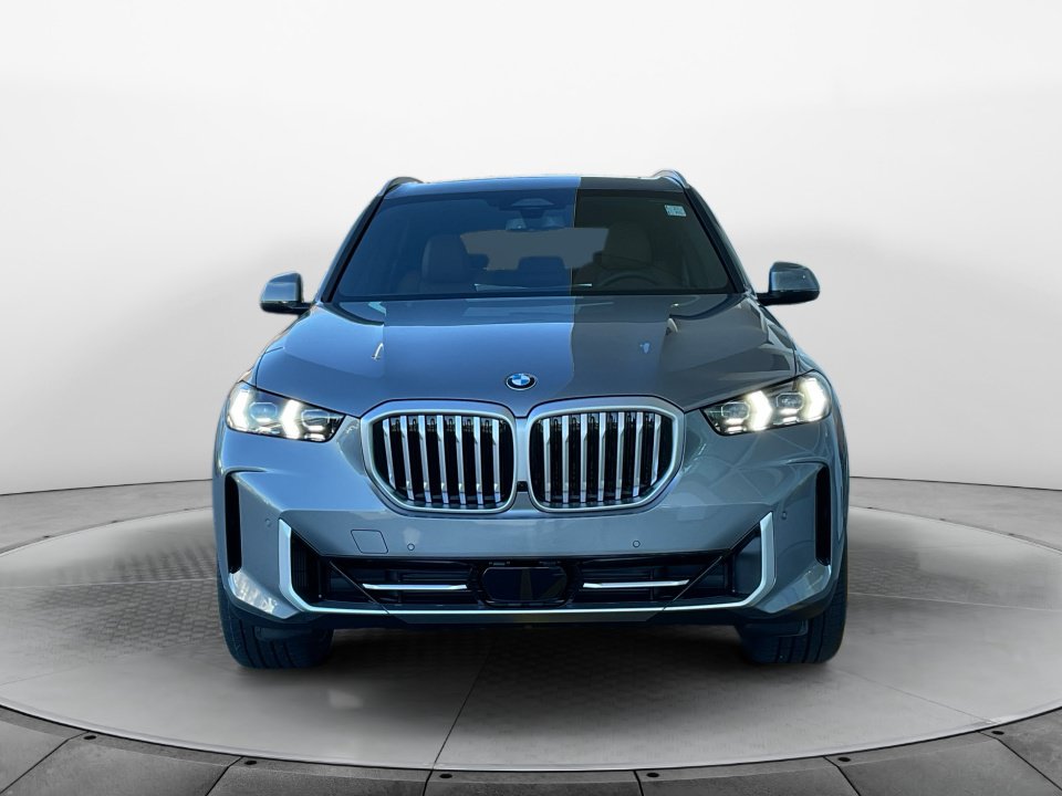Used 2026 BMW X5 sDrive40i RWD image 2