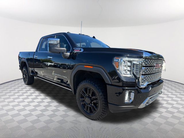 Used 2022 GMC Sierra 2500 Denali w/ Denali Black Diamond Edition AWD/4WD image 3