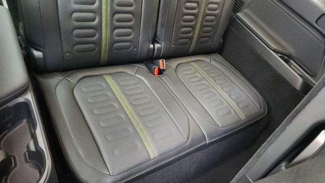 Used 2025 Rivian R1S Adventure image 30