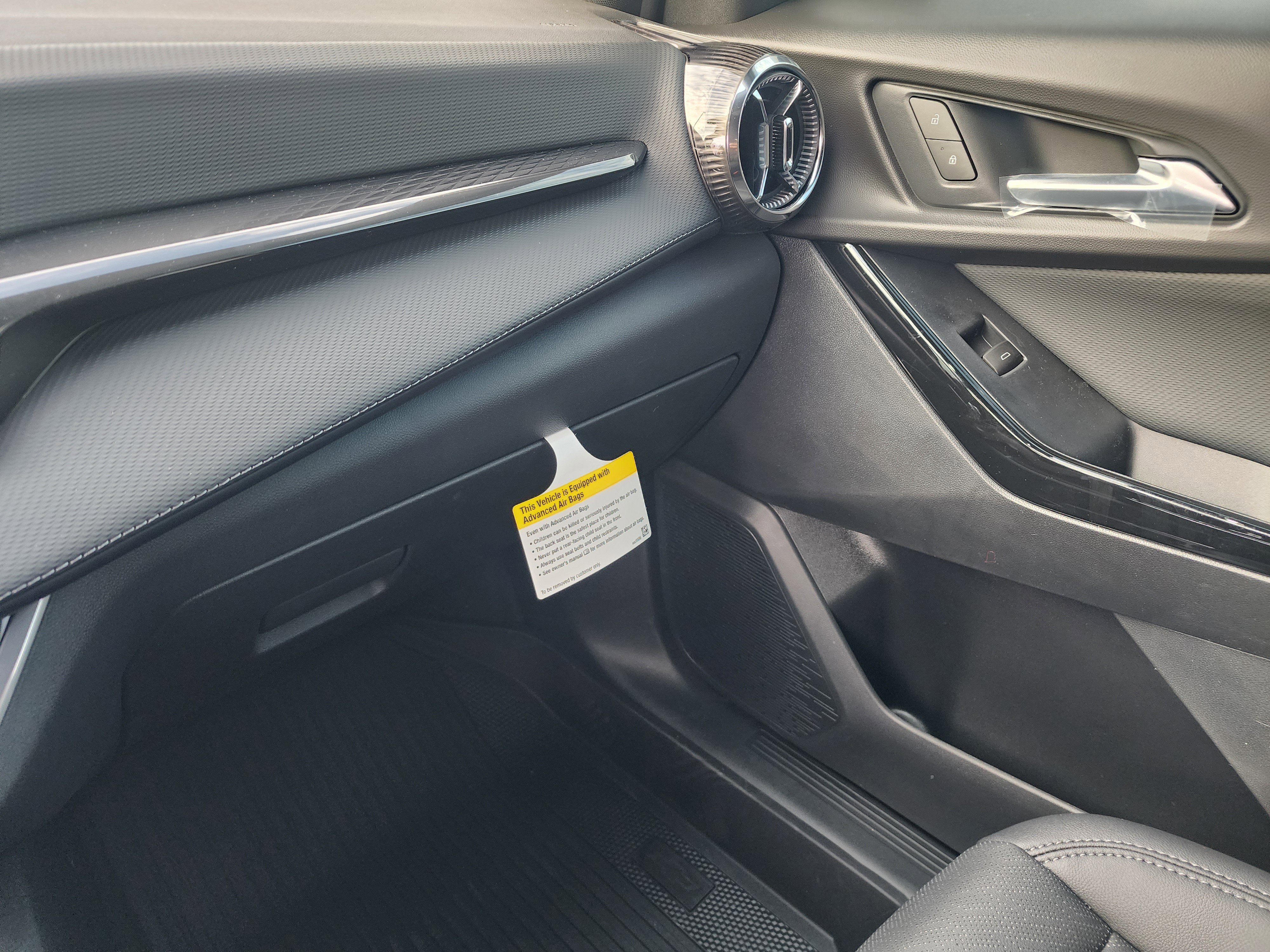 New 2026 Chevrolet Equinox LT w/ Convenience Package II image 36