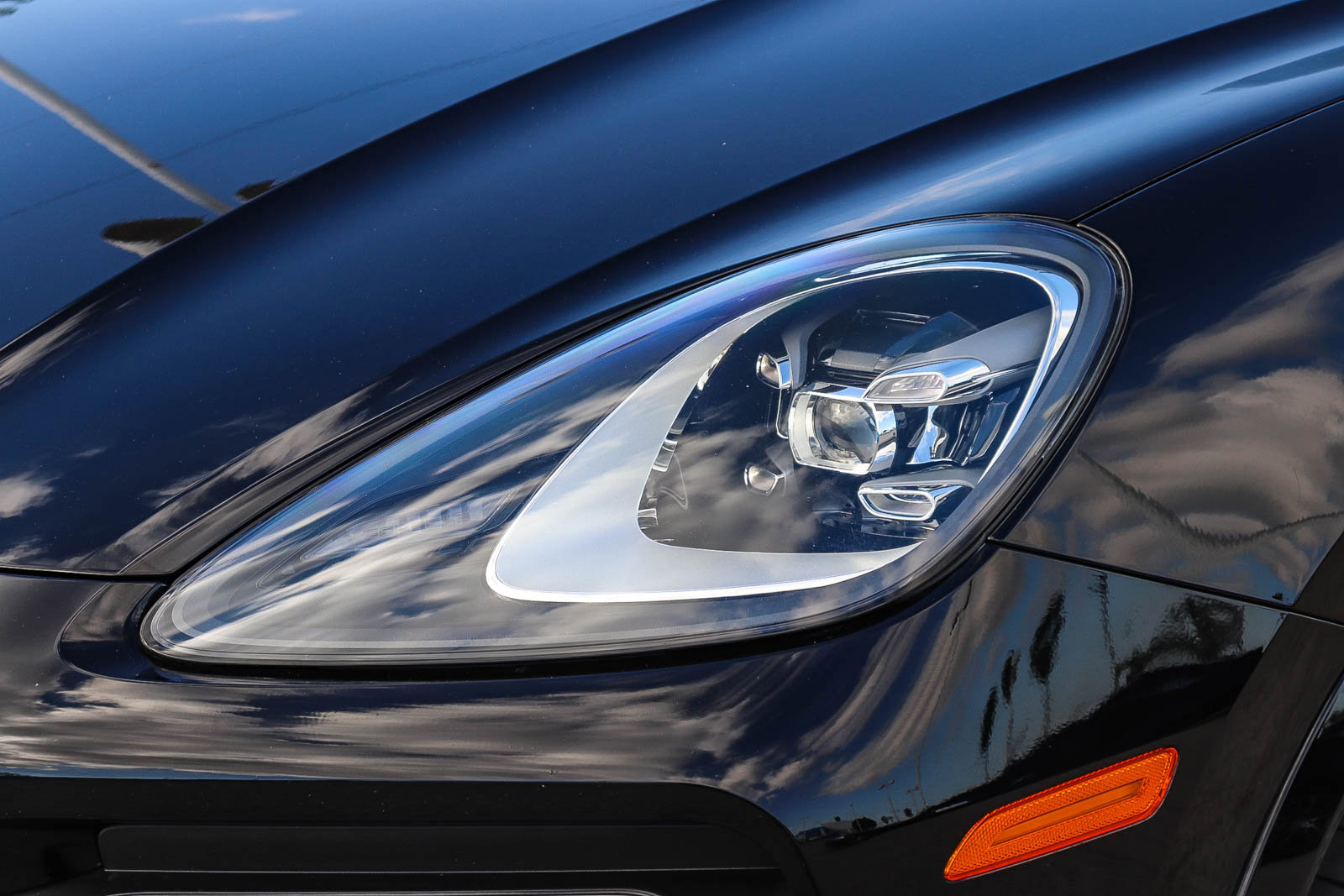 Used 2021 Porsche Cayenne Base image 6