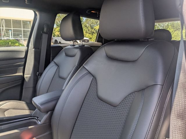 New 2026 Jeep Compass Latitude AWD/4WD image 14