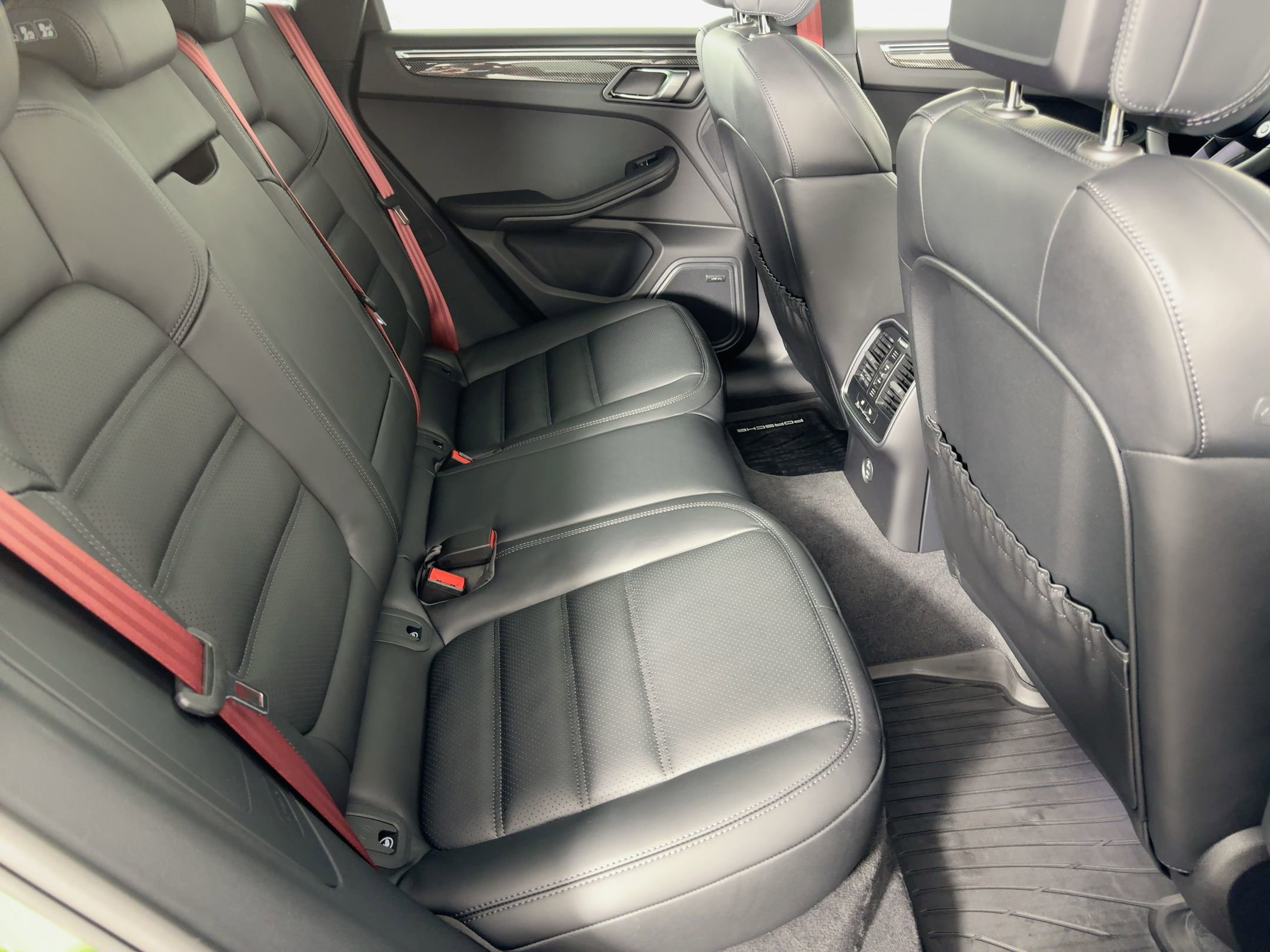 Used 2026 Porsche Macan GTS AWD/4WD image 29