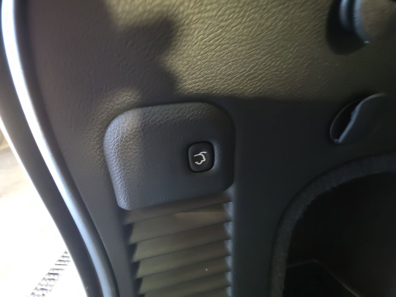Used 2020 Jeep Grand Cherokee Overland AWD/4WD image 18