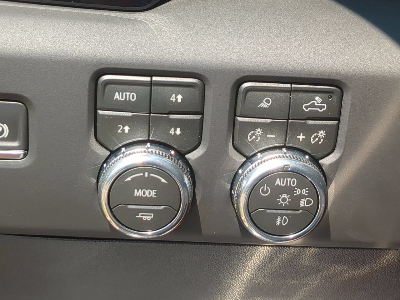 New 2026 GMC Sierra 2500 AT4 w/ AT4 Premium Plus Package AWD/4WD image 18