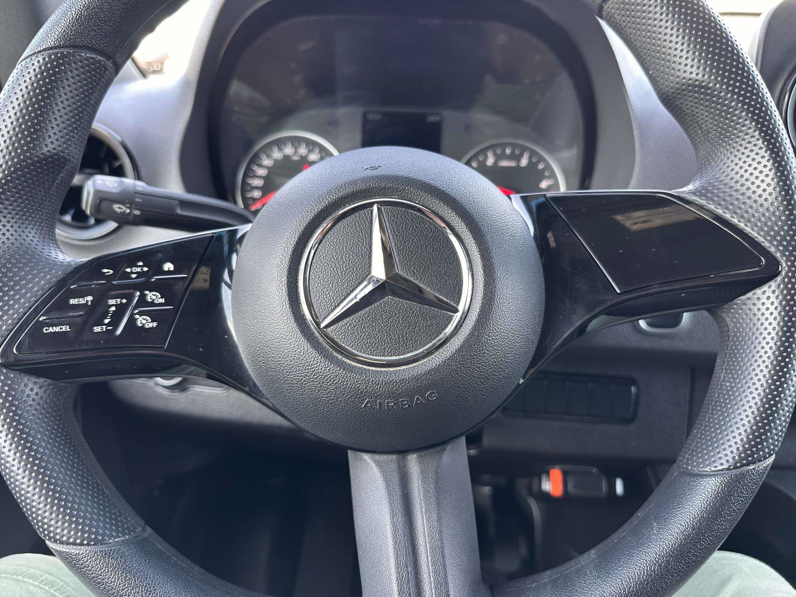 Used 2025 Mercedes-Benz Sprinter 2500 image 19