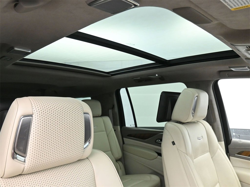 Used 2022 Cadillac Escalade ESV Premium Luxury Platinum image 25